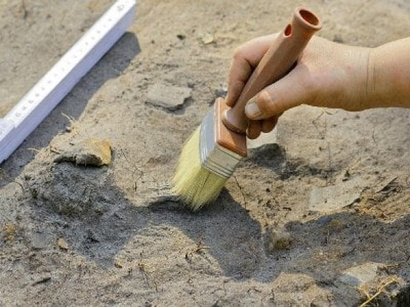 Պերուում դամբարանի պեղումների ժամանակ 1000-ամյա վիրաբուժական գործիքներ են հայտնաբերվել